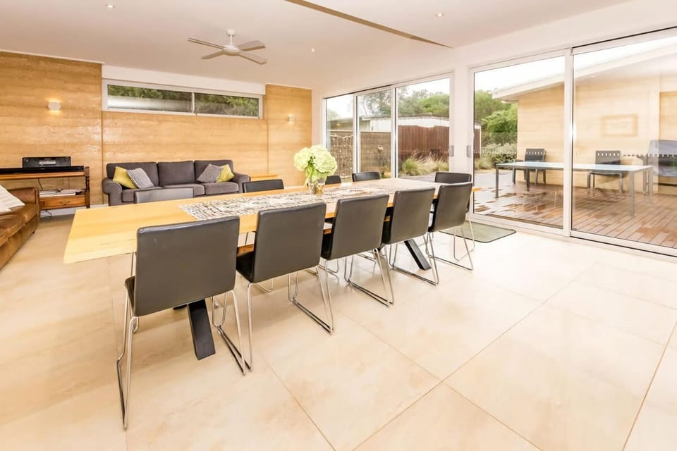 69 Beach Parade Sandy Point 3959 Stay 3 Pay 2 Winter Special House in Sandy Point