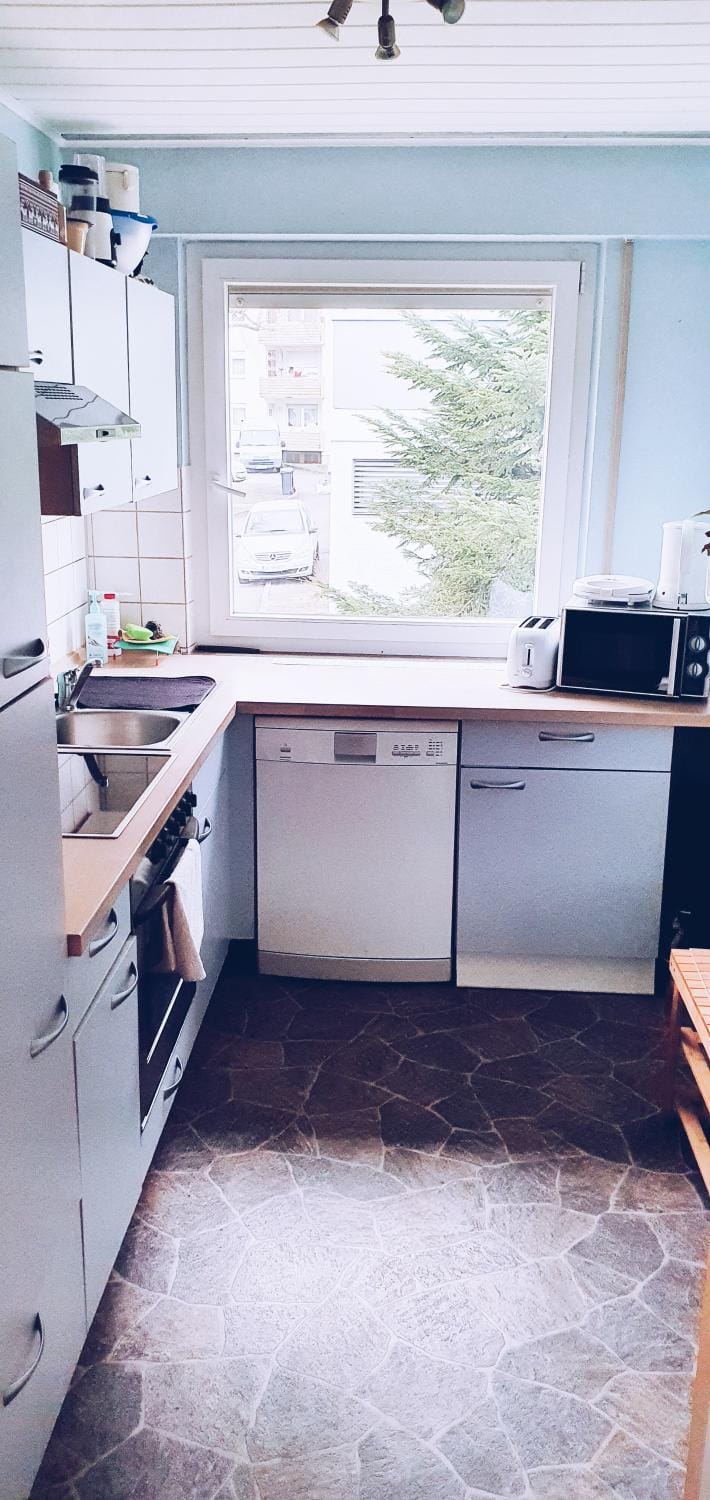 Kitchen or kitchenette, oven