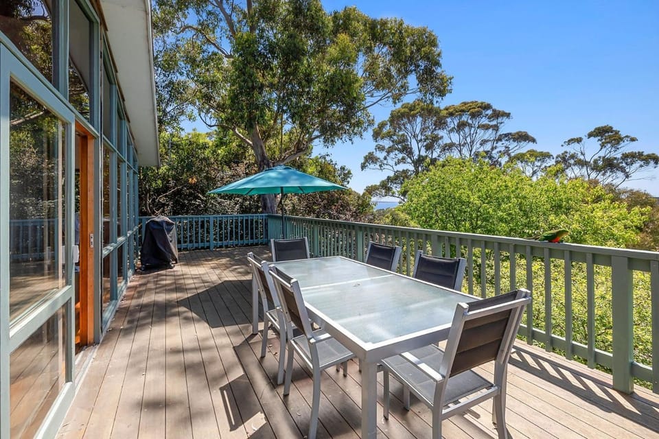 Wallys Place - BYO Linen House in Lorne
