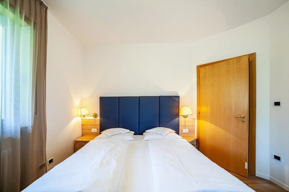 Property building, Living room, Bedroom