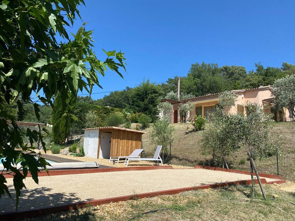 Les Oliviers House in Provence-Alpes-Côte d'Azur