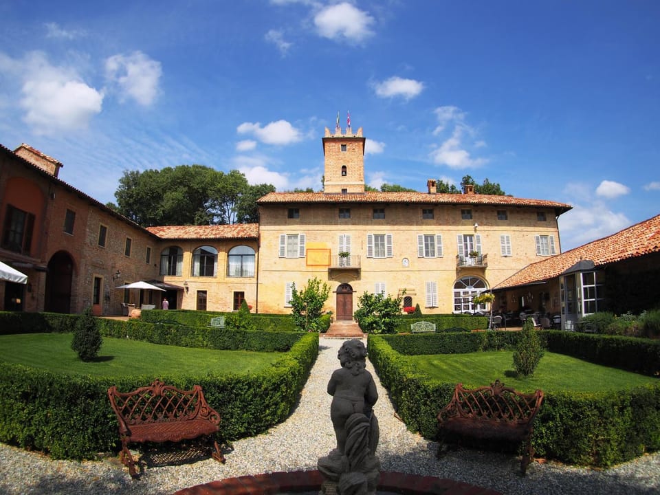 Property building, Day, Garden