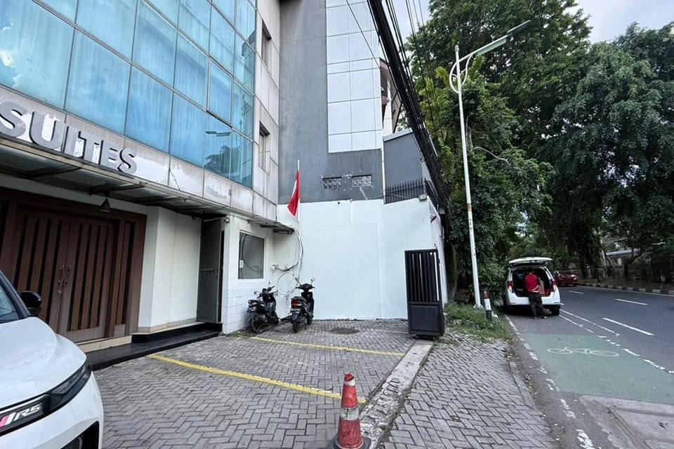 Property building, Parking
