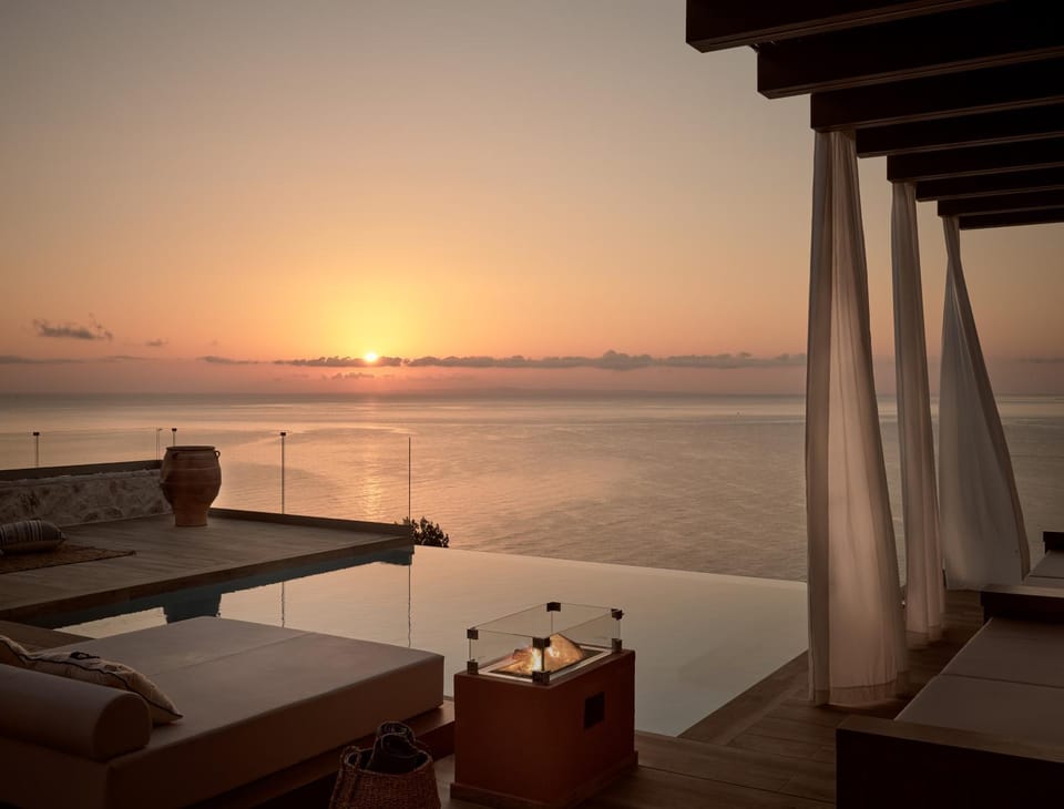 Patio, Natural landscape, View (from property/room), Balcony/Terrace, Sea view, Swimming pool, Sunrise, Sunset