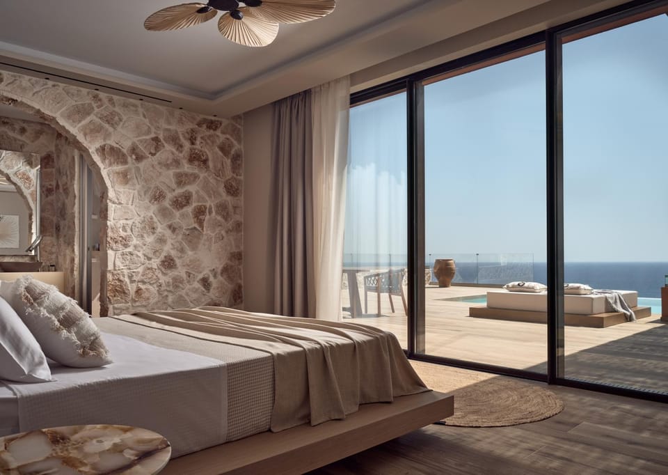 Bed, Natural landscape, View (from property/room), Photo of the whole room, Bedroom, Pool view, Sea view, Swimming pool, fireplace, furniture, locker, air conditioner