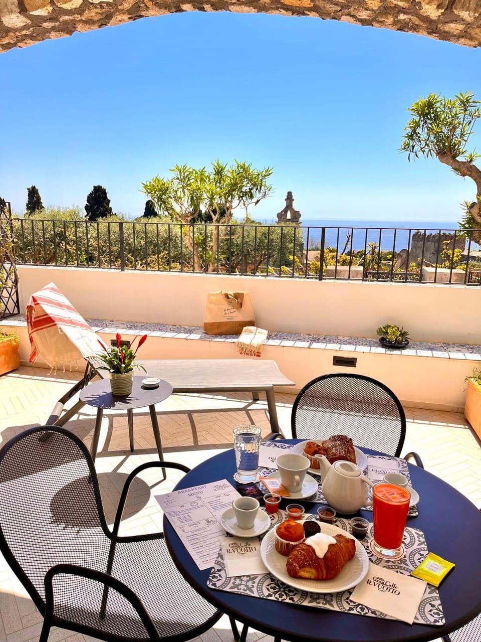 Natural landscape, View (from property/room), Balcony/Terrace, Sea view, Breakfast