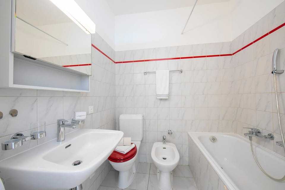 Bathroom, Bathroom, Bath