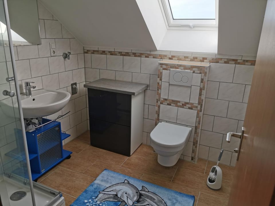 Shower, Toilet, Bathroom