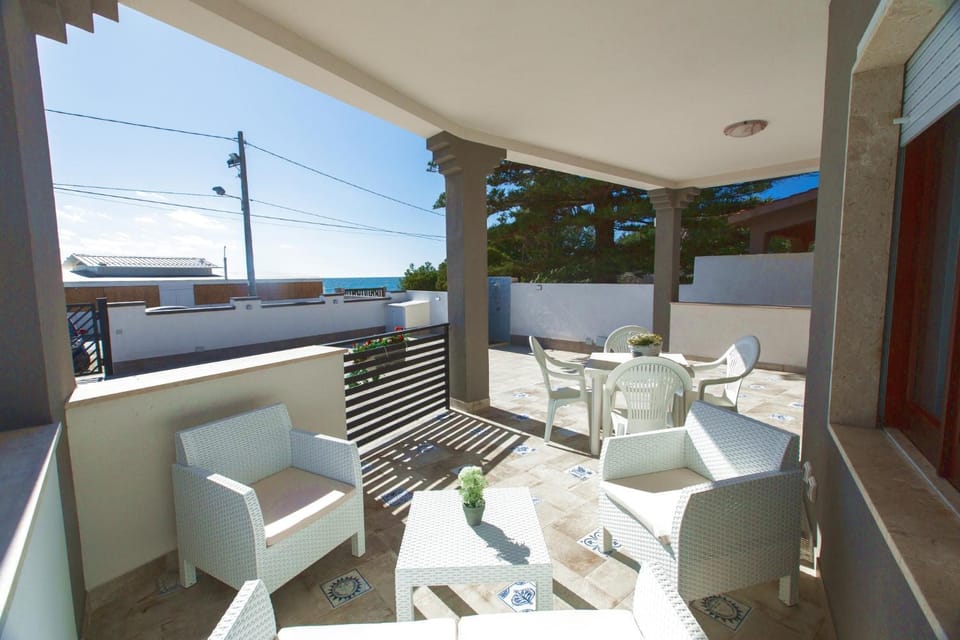 Patio, Day, View (from property/room), Balcony/Terrace, Dining area
