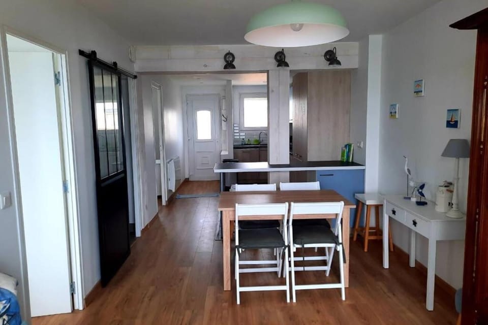 Turpault vue mer port maria quiberon 2 Apartment in Quiberon