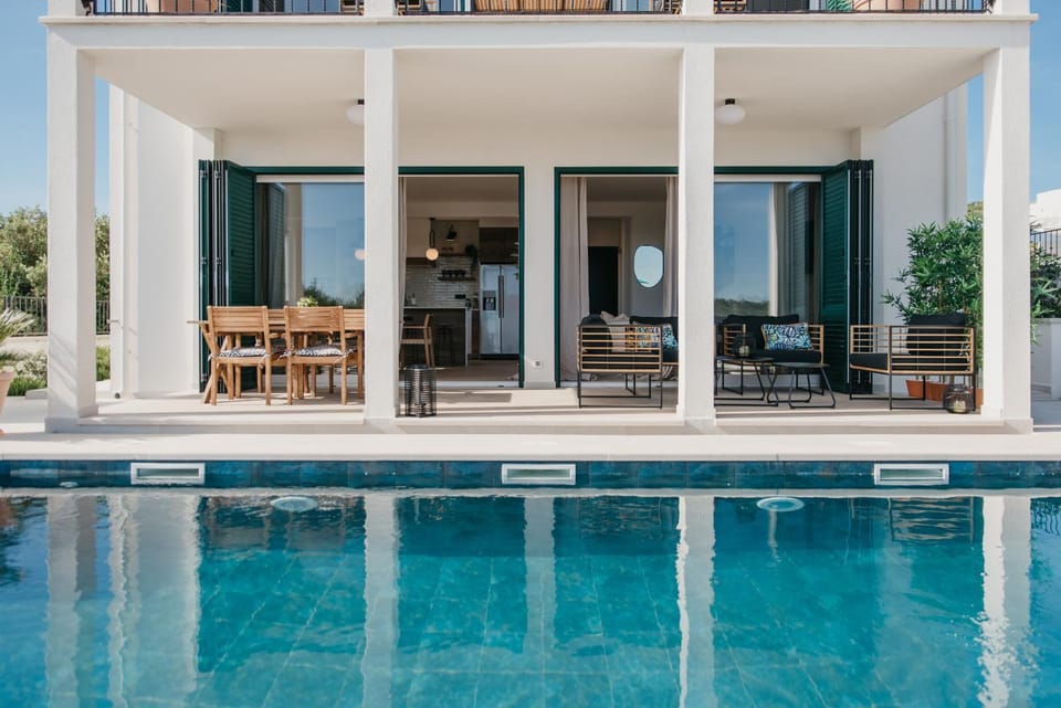 Pool view, Swimming pool, Swimming pool