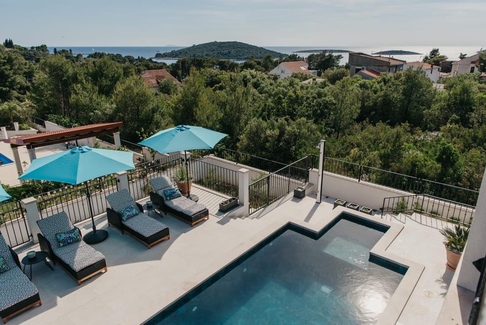 Pool view, Swimming pool, Swimming pool