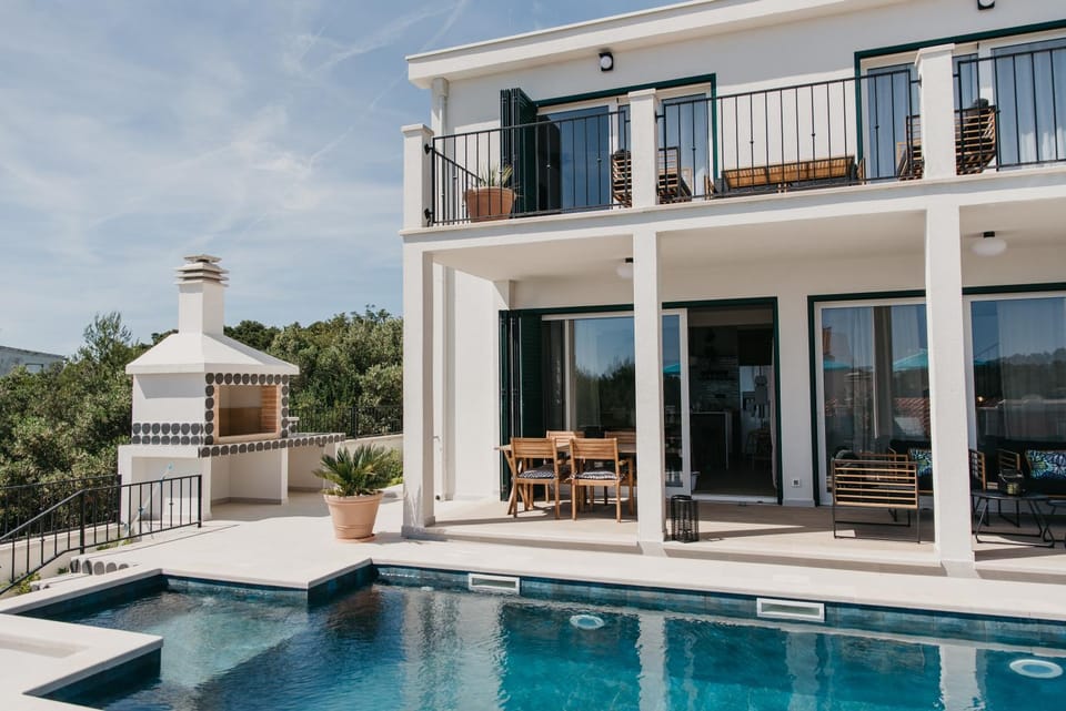 Property building, Swimming pool