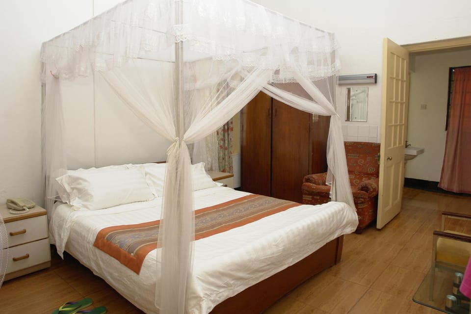Bed, Photo of the whole room, Bedroom, bunk bed