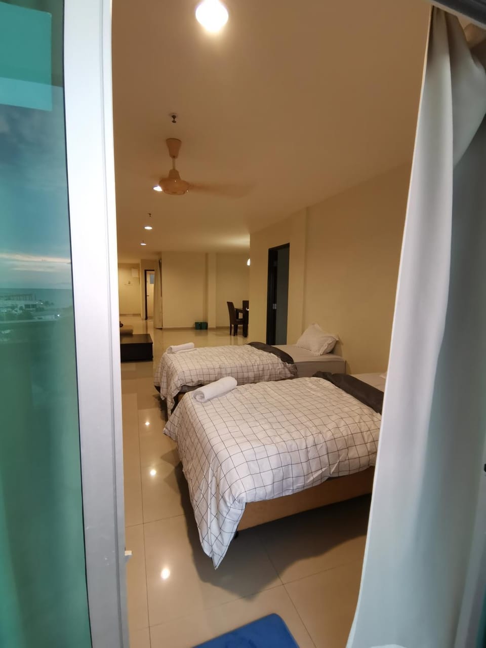 Living room, Photo of the whole room