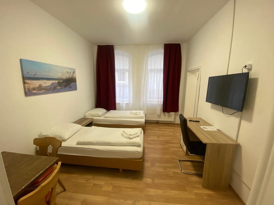 Othman Appartements Pfarrstraße 54, EG Apartment in Hanover