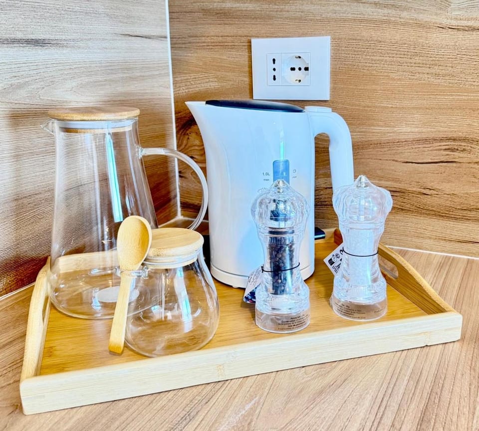 Coffee/tea facilities, Kitchen or kitchenette