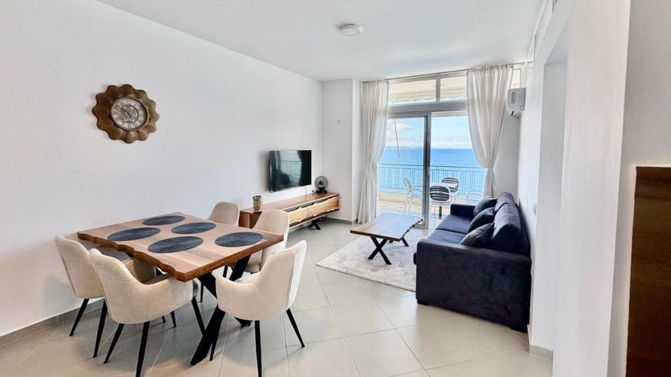 TV and multimedia, Living room, Seating area, Dining area, Sea view