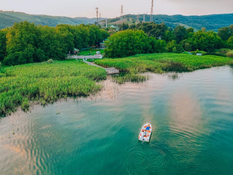 Day, Natural landscape, Activities, Bird's eye view, Lake view