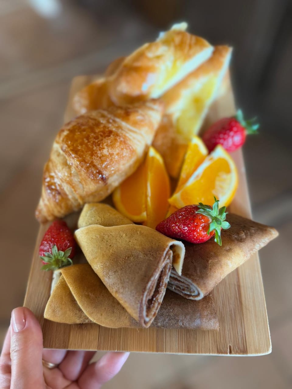 Lounge or bar, Food and drinks, Food, Breakfast, Continental breakfast
