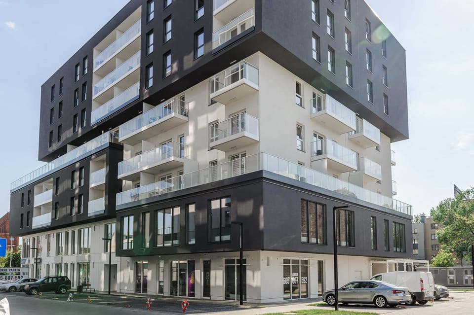 Property building, Neighbourhood, Quiet street view