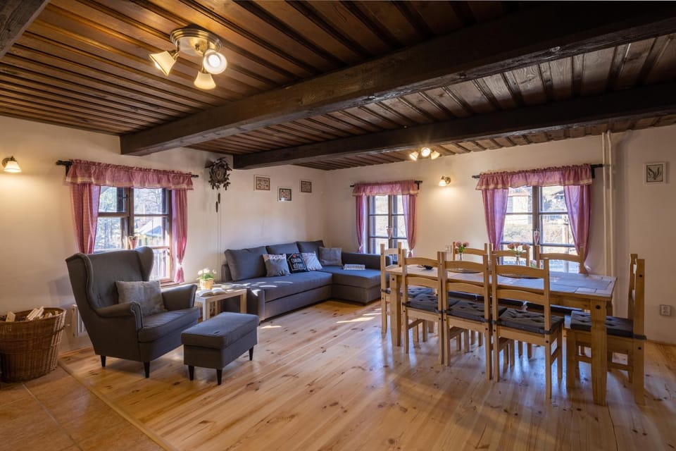 Living room, Seating area, Dining area