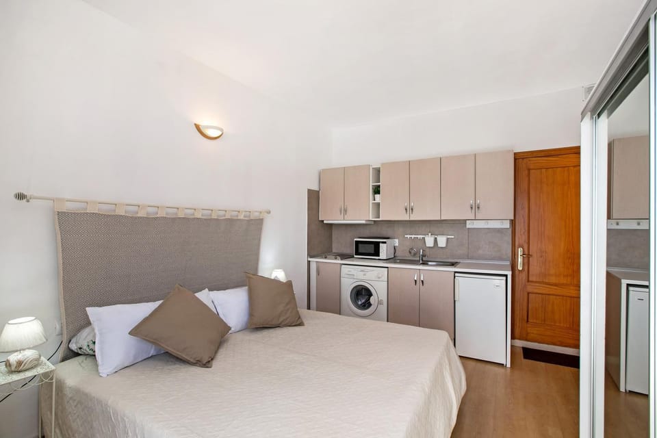 Living room, Bedroom