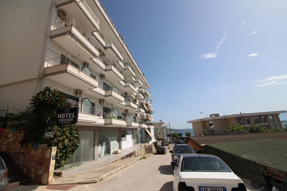 Property building, Day, Neighbourhood
