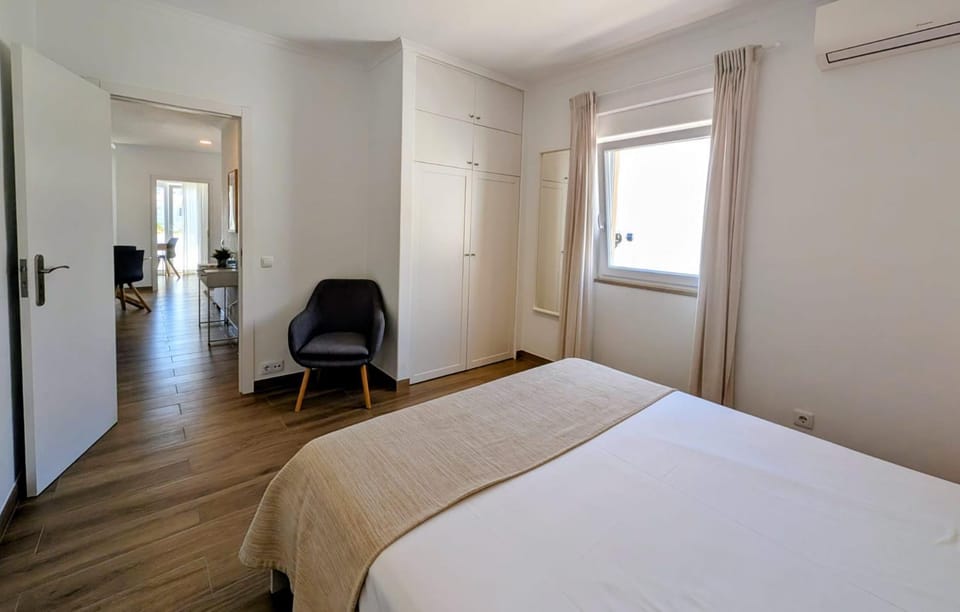 Bed, Bedroom, wardrobe