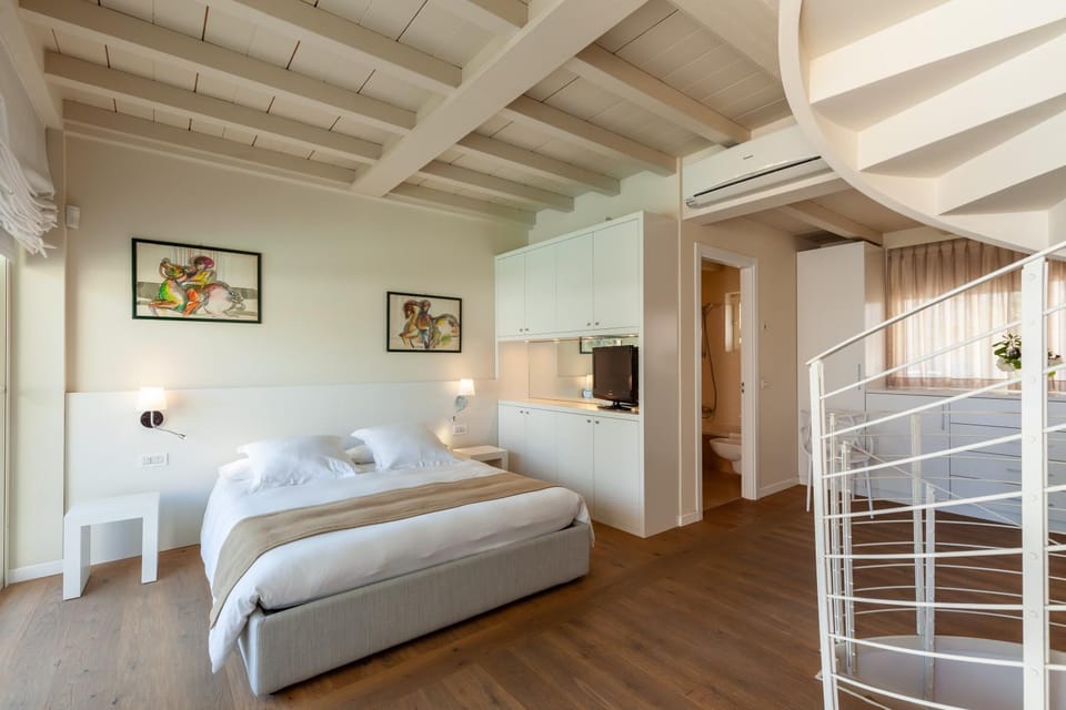 Living room, Bedroom