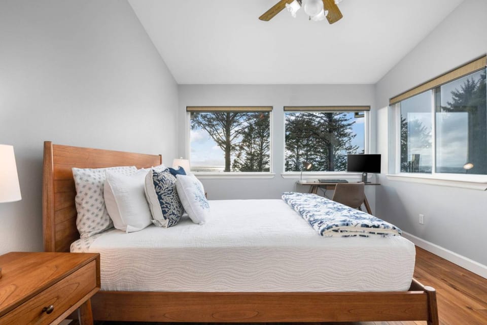 Casa Del Sol House in Rockaway Beach