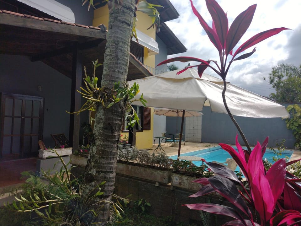 Hostel Lê Castelle Vacation rental in Caraguatatuba