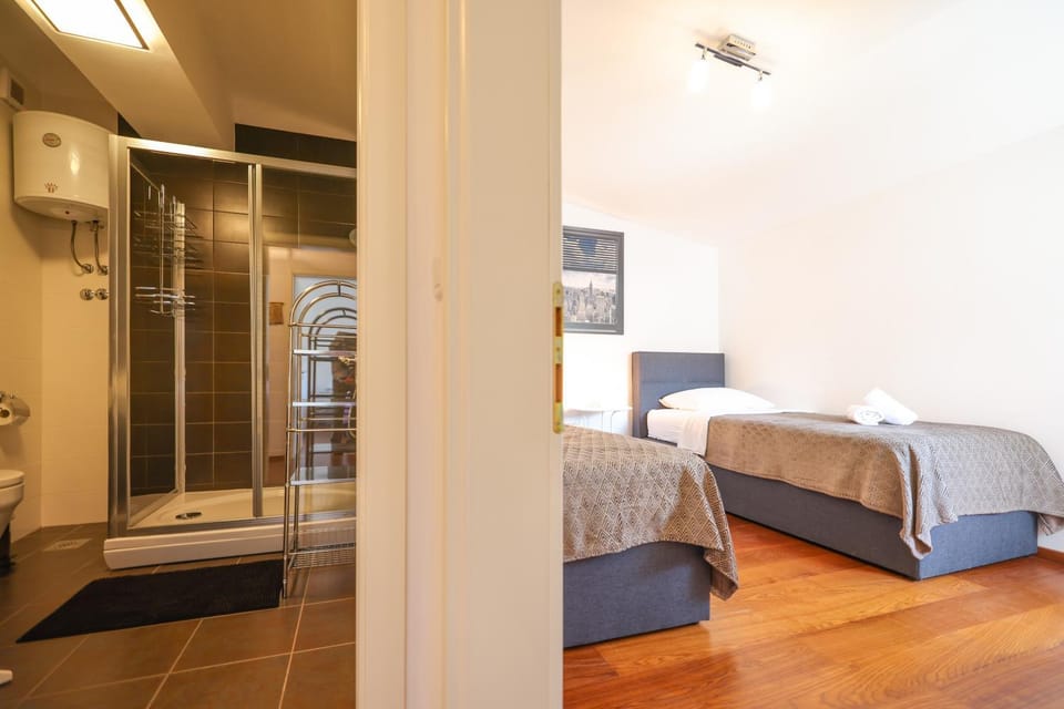 Bed, Bathroom, Bedroom