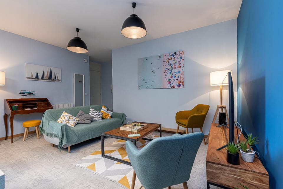 Communal lounge/ TV room, Living room
