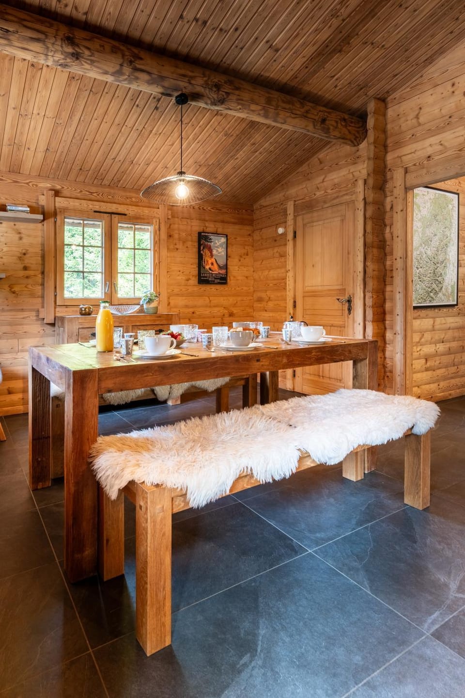 Food and drinks, Dining area, Food, Lunch