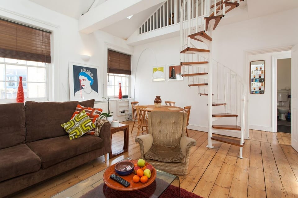 LARGE SHOREDITCH 2/DBL BED LOFT APT House in London Borough of Hackney