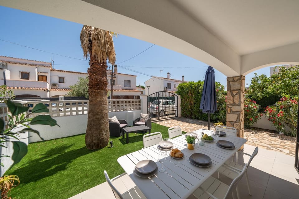 Villa Julieta House in L'Escala