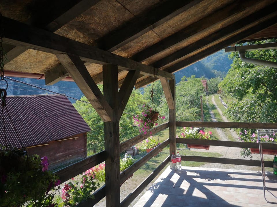 Vikendica kod Brice Apartment in Zlatibor District, Serbia