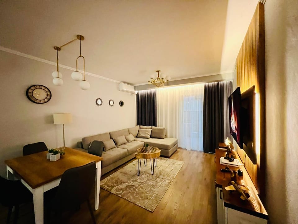 Communal lounge/ TV room, TV and multimedia, Living room, Seating area