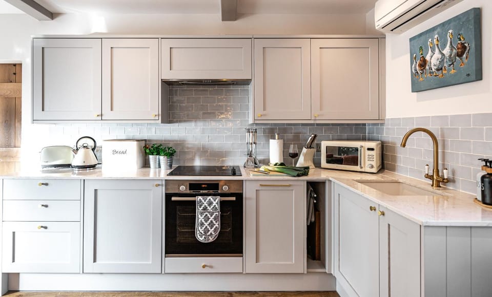 Coffee/tea facilities, Kitchen or kitchenette, minibar, pet friendly, toaster