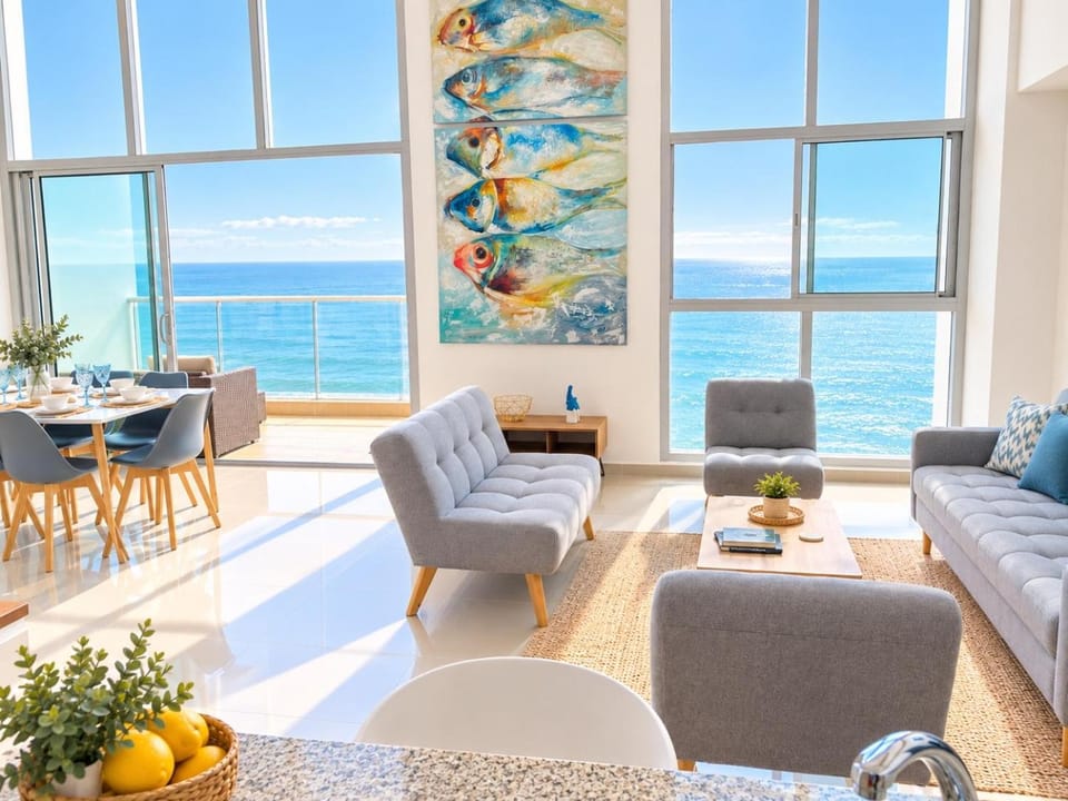 View (from property/room), Balcony/Terrace, Seating area, Dining area, Sea view
