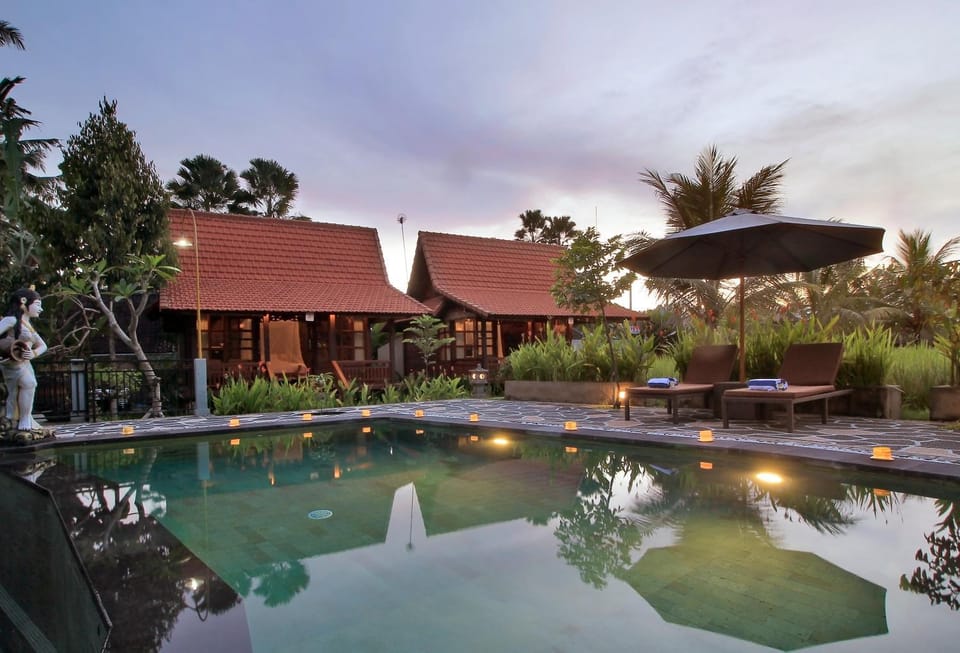 Property building, Swimming pool