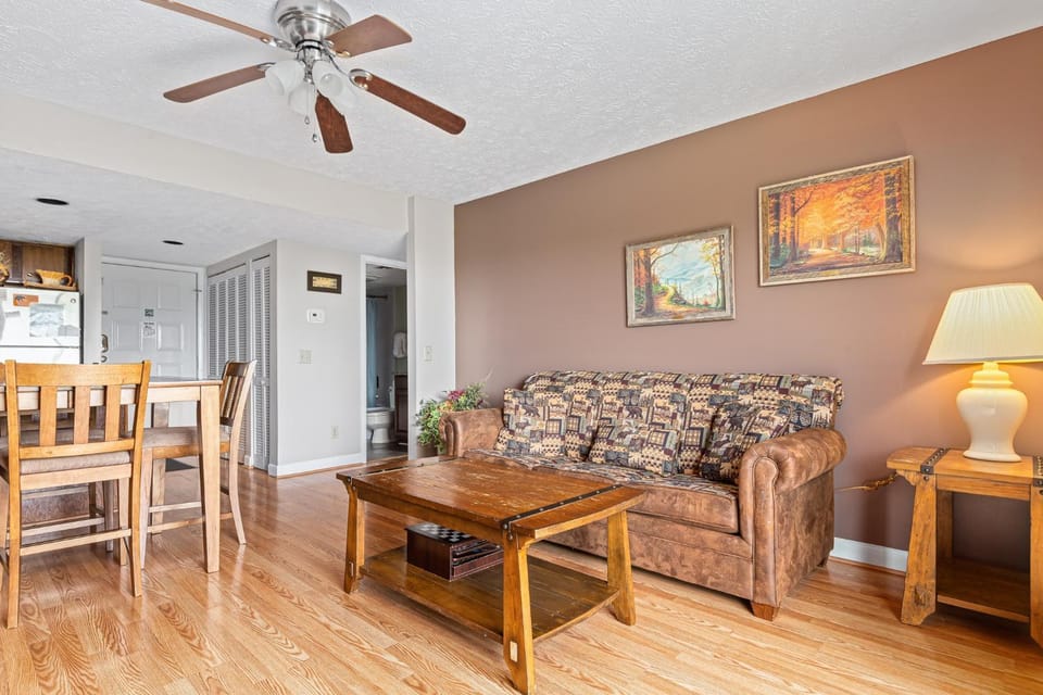 Living room, Seating area, furniture