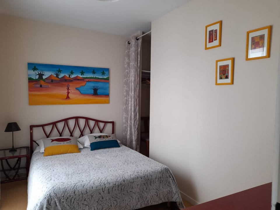 Appt cosy 65 m2 coeur de ville à 150 m de la plage Apartment in Royan