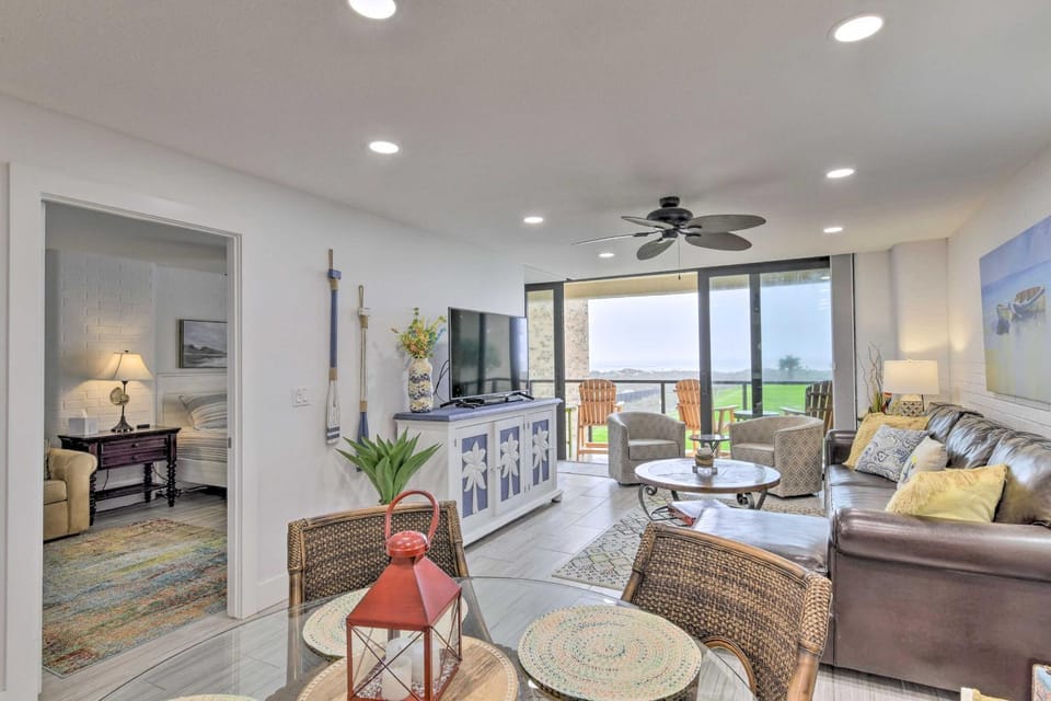 Pools, Hot Tub & Ocean Views: Port Aransas Condo House in Port Aransas
