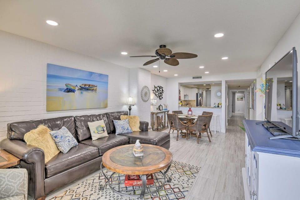 Pools, Hot Tub & Ocean Views: Port Aransas Condo House in Port Aransas