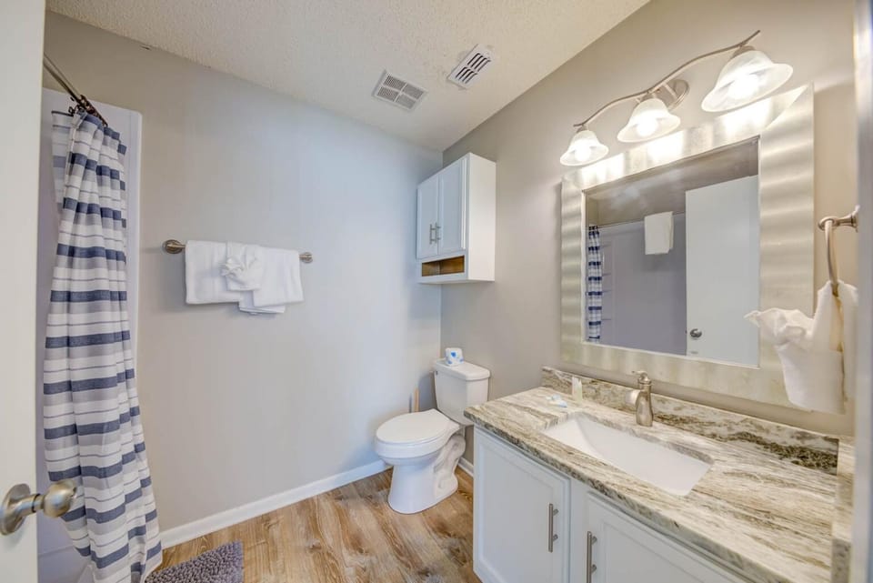 Cotton Bayou 7H by Vacation Homes Collection Apartment in Orange Beach