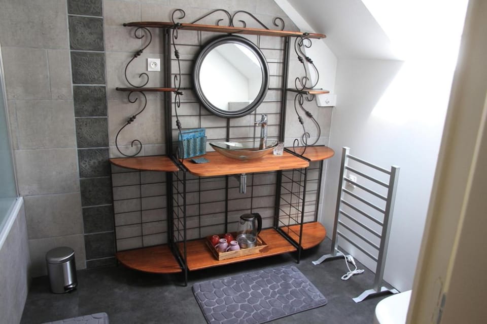 Swimming pool, Breakfast, bunk bed
