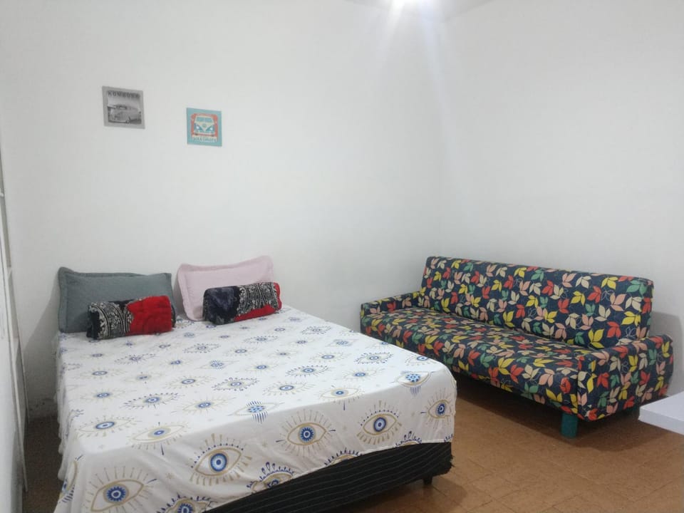 Bed, Kitchen or kitchenette, Landmark view