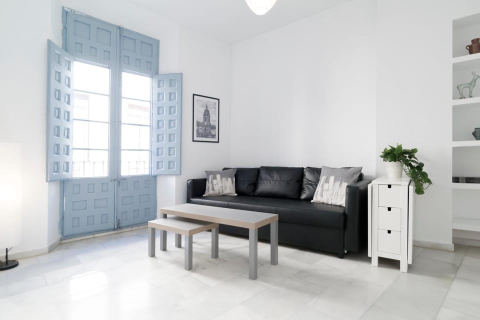 Living room, Photo of the whole room, Seating area